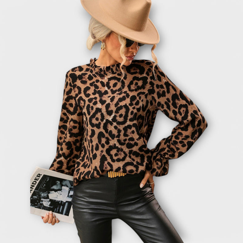 Kayla - Leopard blouse with pleated collar