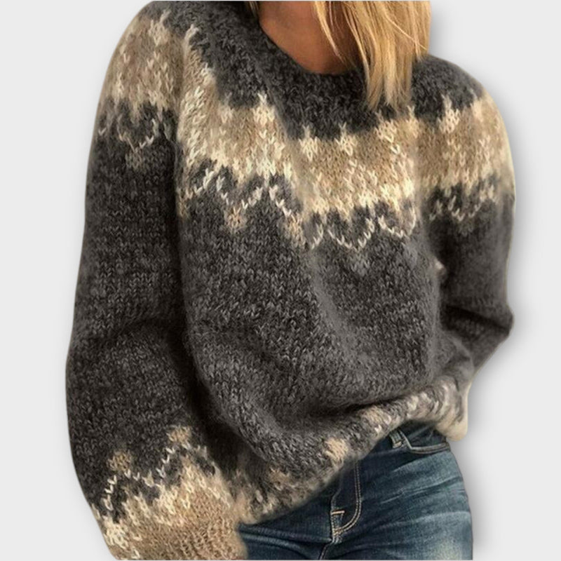 Maya - Knitted and cozy cotton sweater