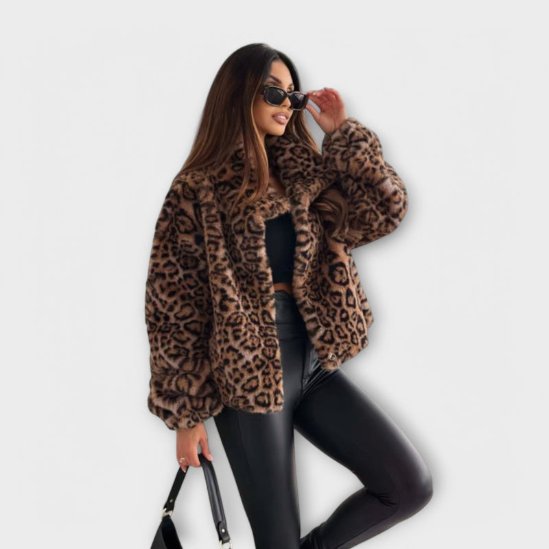 Leocadia - Fur jacket in leopard print