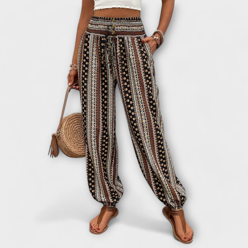 Scarlett - Trousers with ethnic graphics