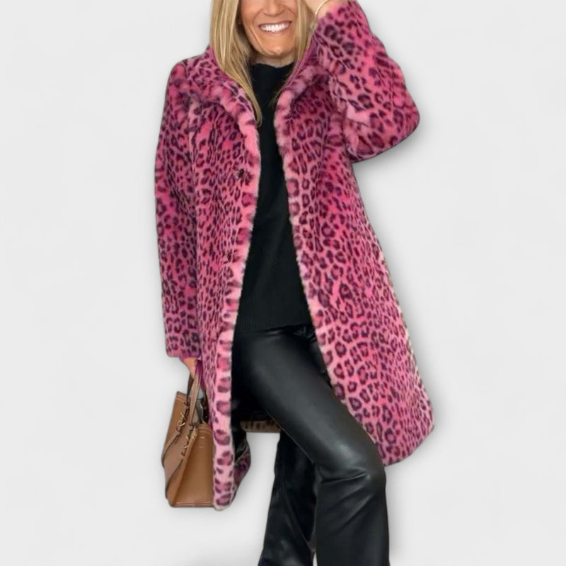 Amara - Coat in leopard print