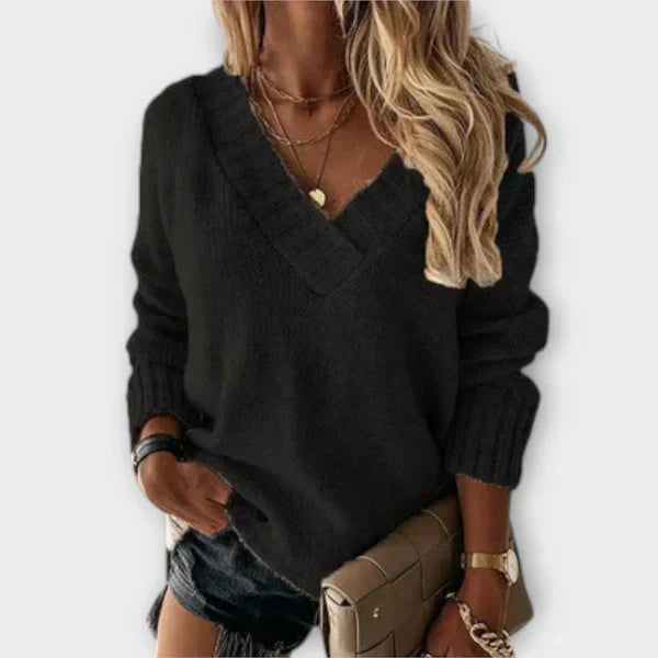 Jane - Cozy sweater with V neckline