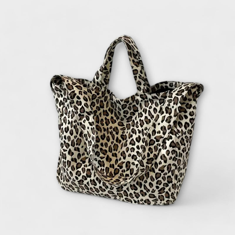 Flair. - Stylish bag in leopard print