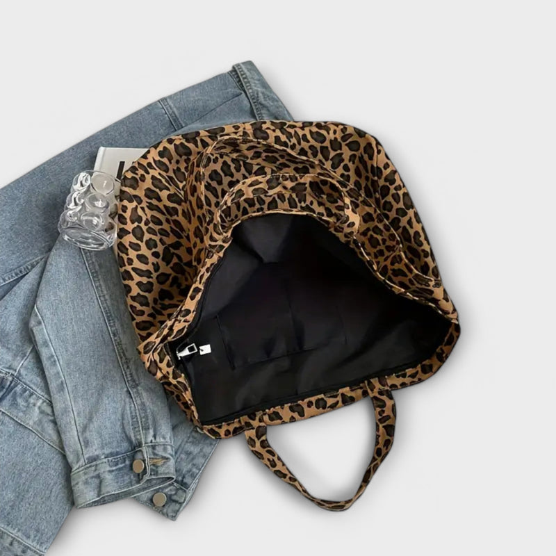 Flair. - Stylish bag in leopard print