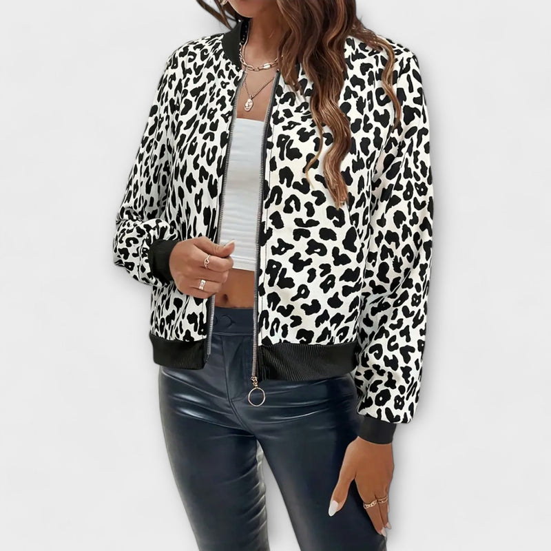 Leopard jacket with zipper closure