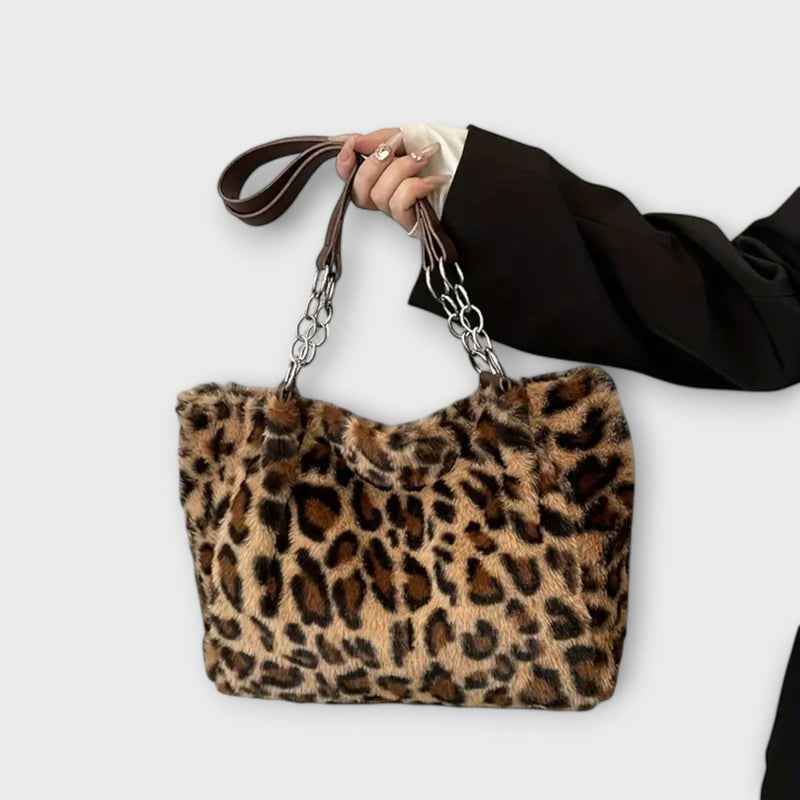 Flair. - Fashionable leopard skin inspired bag