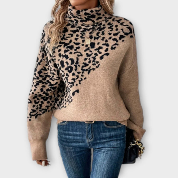 Zoila - Knitted sweater with leopard print pattern